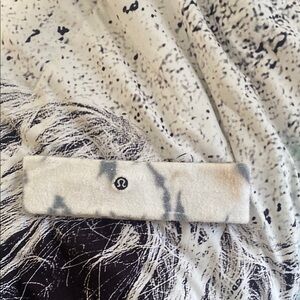 Lululemon White and Black Headband